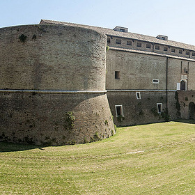 Крепость в г.Пейзаро.